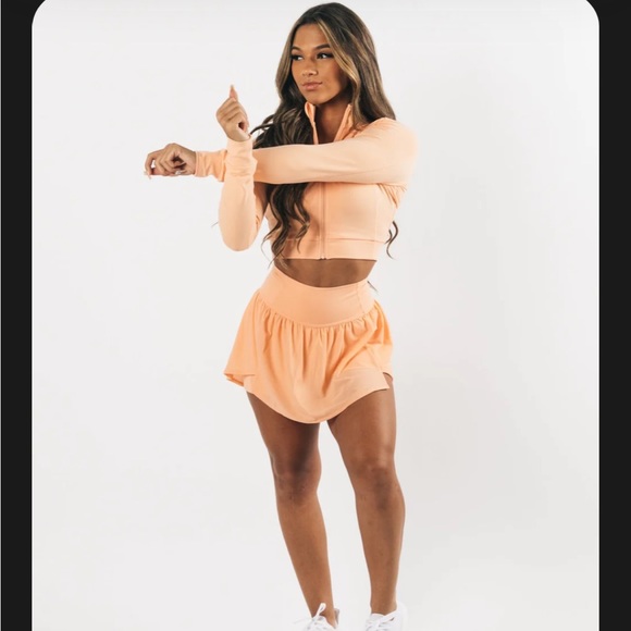 Alphalete trace jacket in peach - Picture 6 of 12